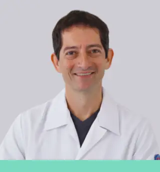 Dr. César B. Waisberg